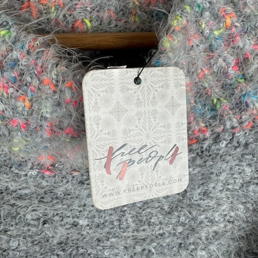 Free People Stardust Sweater Size Medium Confetti Speckled Chunky Knit Fuzzy Top